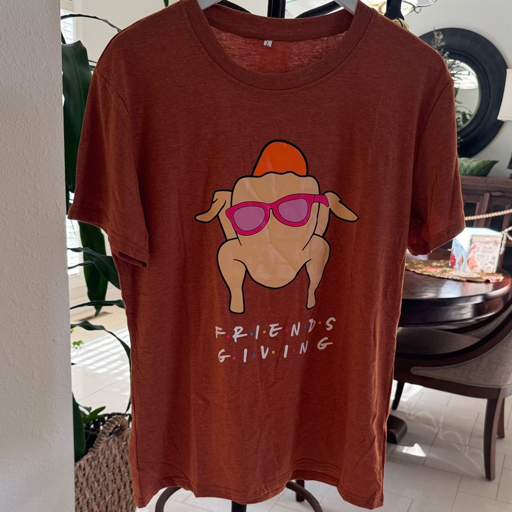 Women's Short Sleeve Thanksgiving Tee - Brown Friends Giving